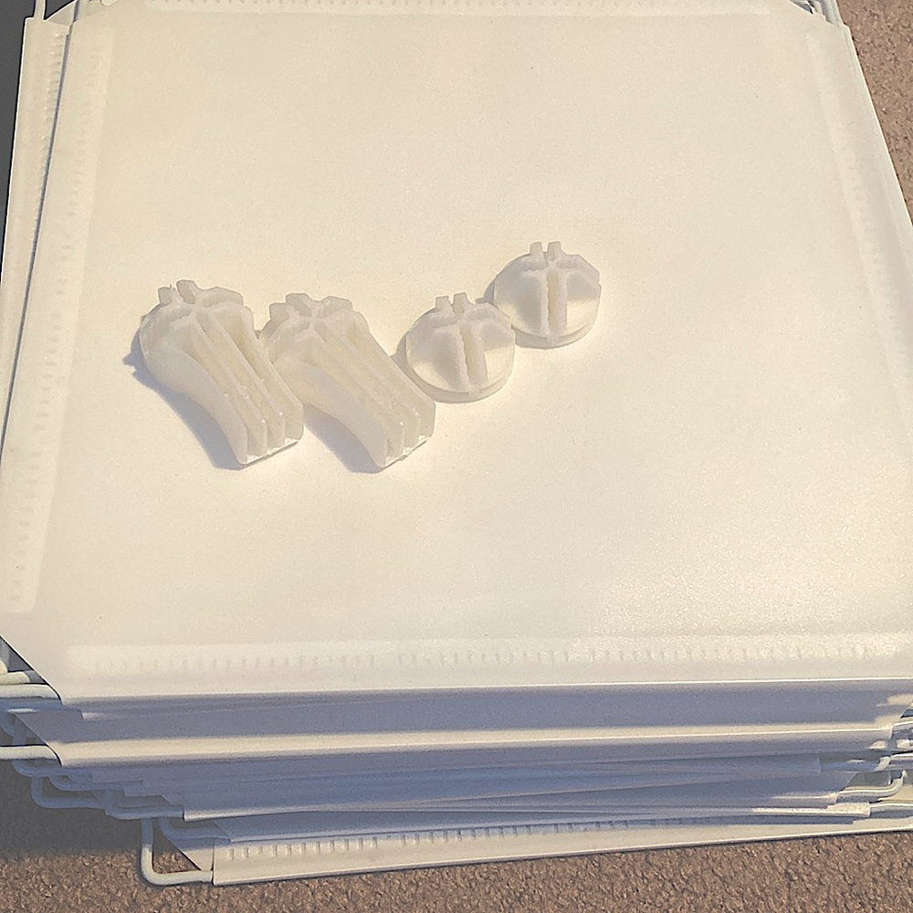 20 parts to build and 7 big part and 30 for the stock